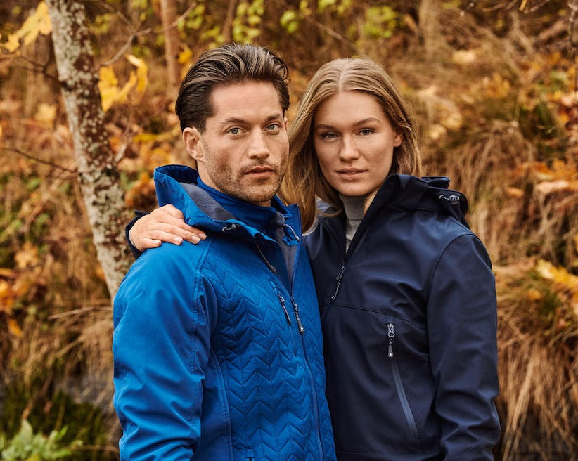Lodgetown Women's Softshell Jacket